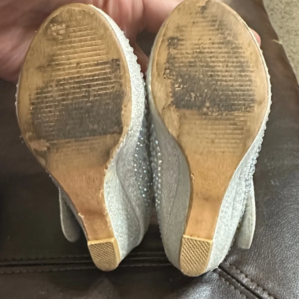 Sparkly Silver Kids Mary Jane Shoes silver bead glitter heel